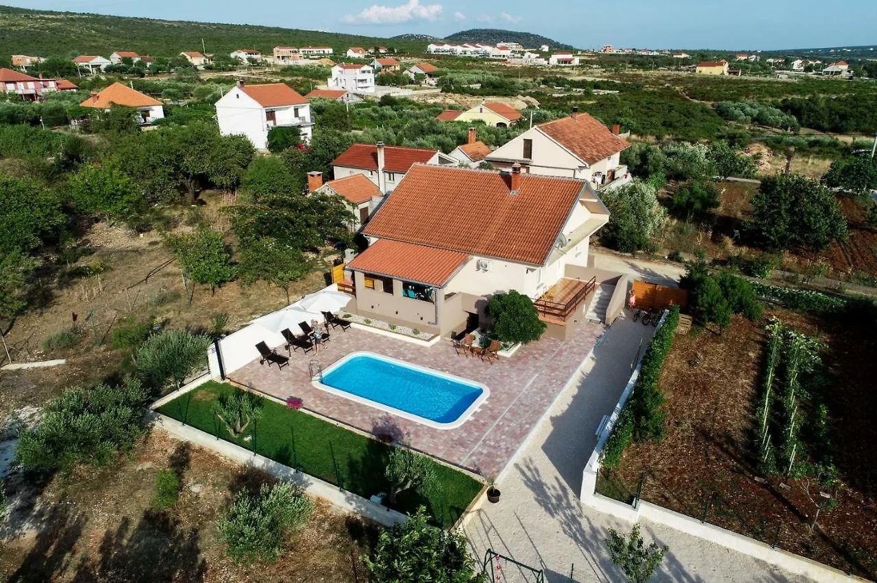 Holiday Spa House Strenja Sukosan 0*,